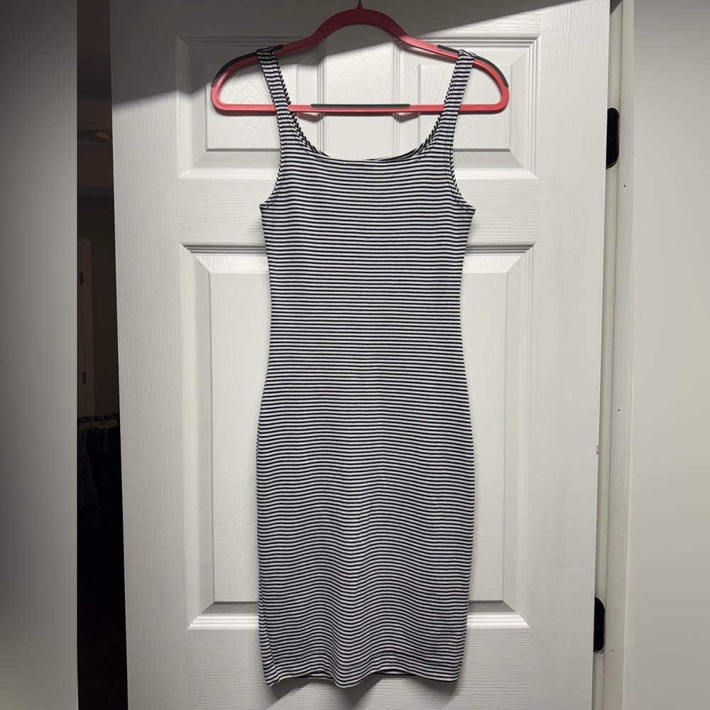 Zara Fitted Dress in Navy&White, Size: S